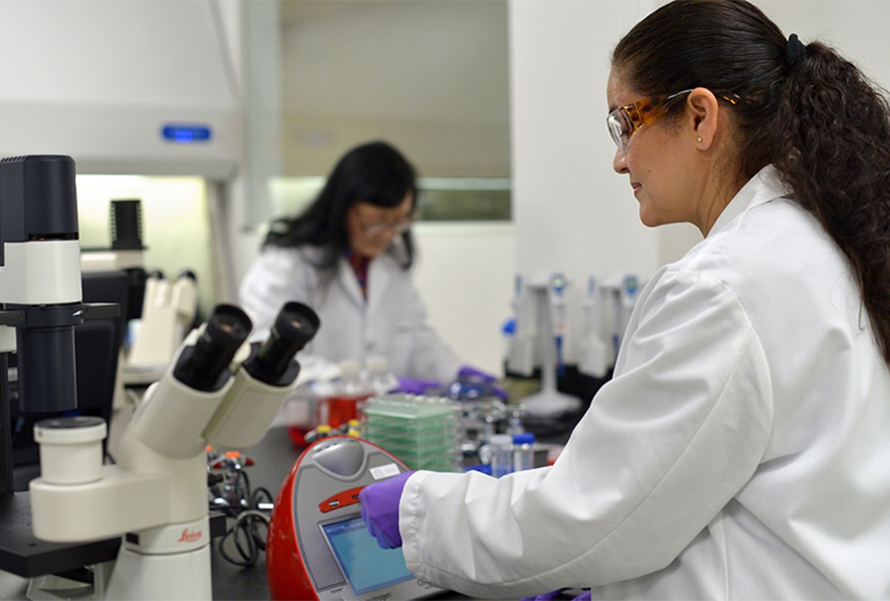 female scientist lab